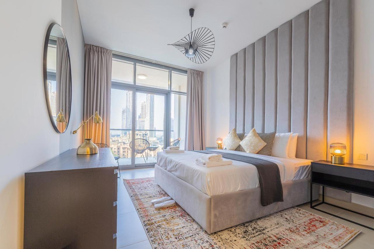 Nouveau Art Deco 3Br With Burj & Canal Views Дубай Екстер'єр фото